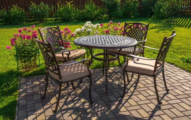 Jak odnowić metalowe meble ogrodowe? (część 1)