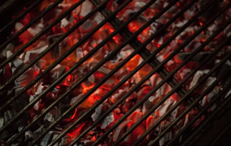 Odnawiamy metalowy grill ogrodowy – krok po kroku